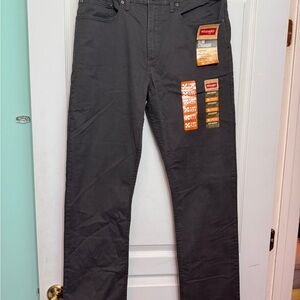 Wrangler Men's Dark Gray Slim Straight Jeans